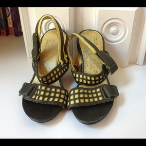 Jump for the People Green Yellow Shoes Heel